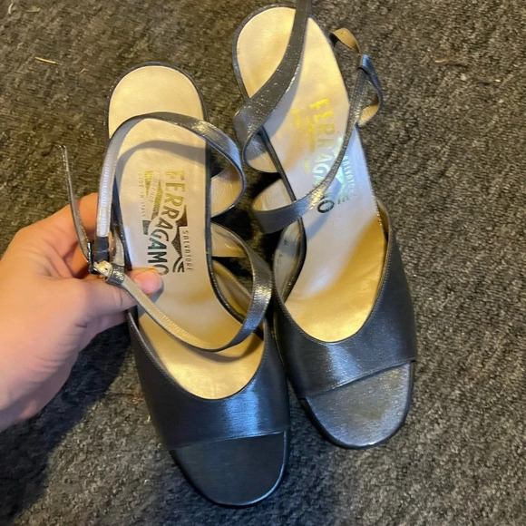 Ferragamo Silver Metallic Heels, size 8.5 - Picture 3 of 8